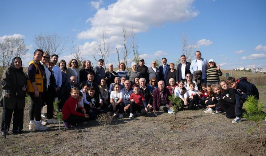 Yaşayan Çınarlar ve Minik Eller Öğretmenler Ormanı’nda Buluştu