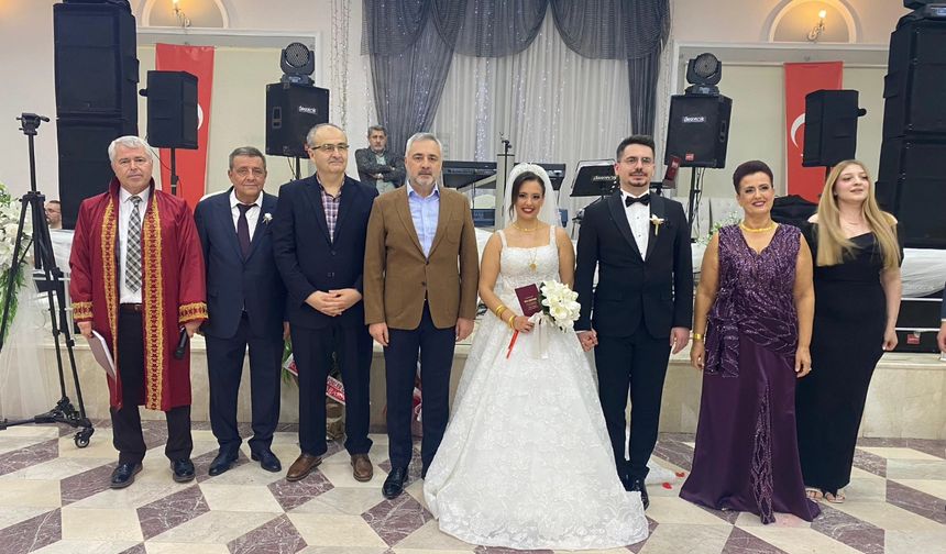 Nursu ve İbrahim, Görkemli Bir Düğünle Hayatlarını Birleştirdi