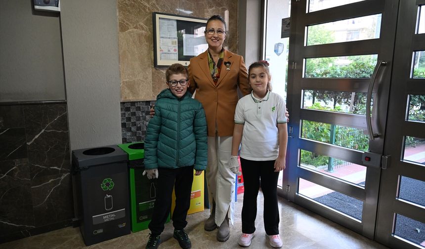 Edirne: Çocuklar Atıklardan Kitaplık Yaptı