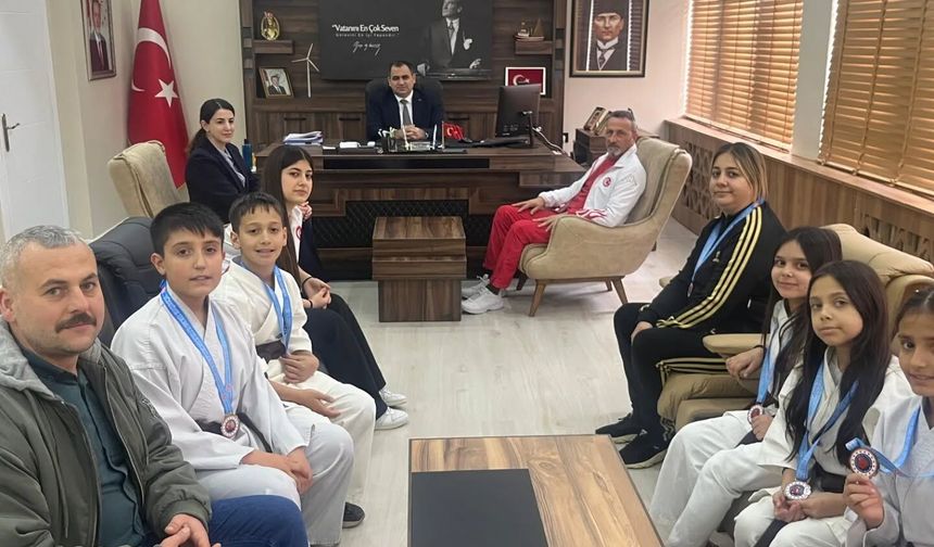 Vizeli Sporcular Tüm Madalyaları Topladı