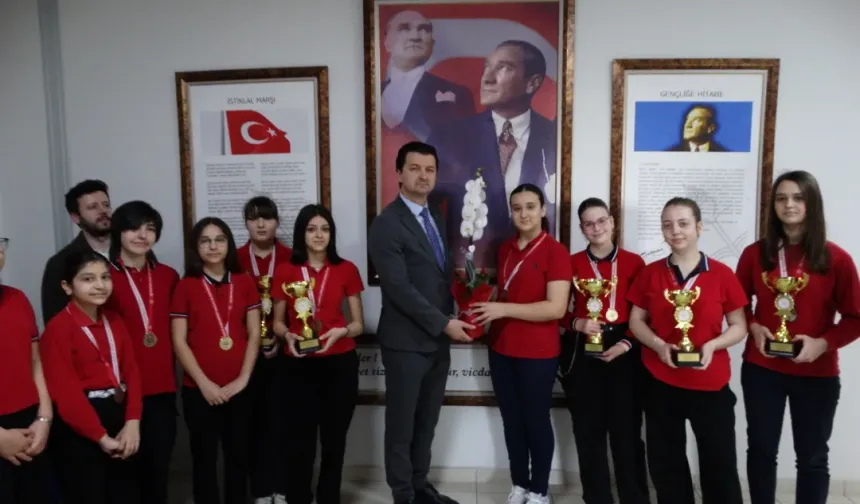 Lüleburgazlı Öğrenciler Takdir Topladı