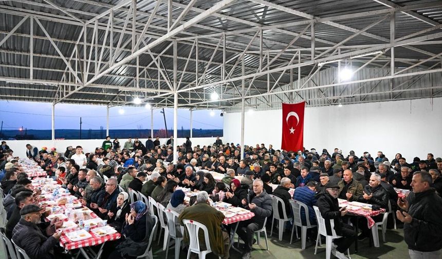 Vali Turan Yoğuntaş Köyü’nde İftara Katıldı