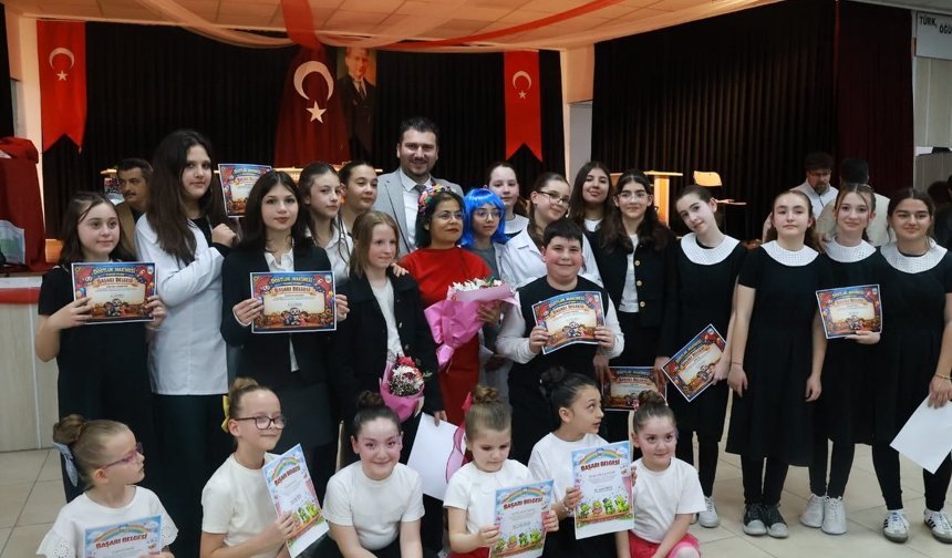 Babaeski’de Perdeler Çocuklar İçin Açıldı