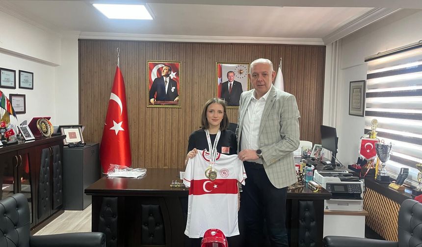 Şampiyondan, Müdür Babuşcu’ya Ziyaret