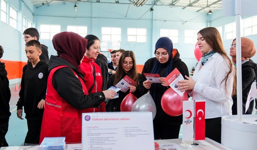 Türk Kızılay Kırklareli Şubesi Öğrencilerle Buluştu