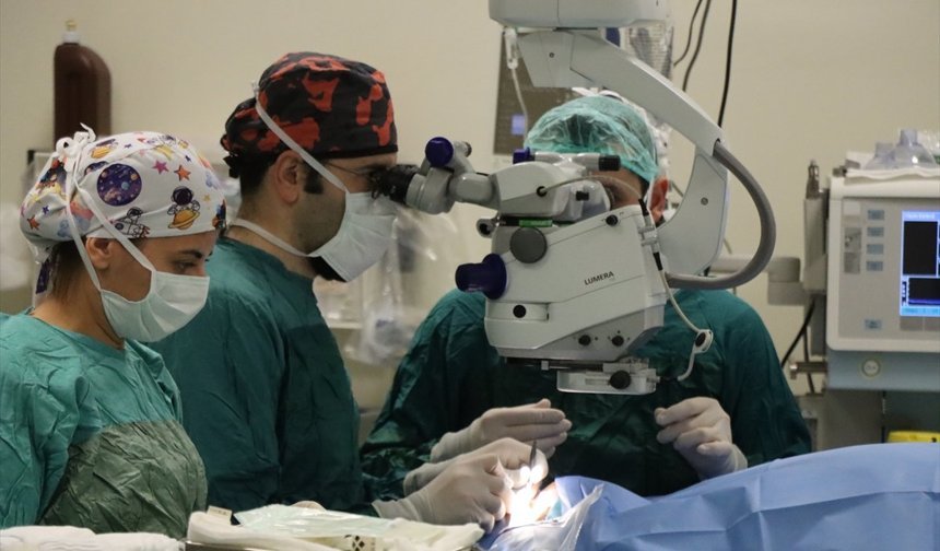 Kırklareli’nde Hastaya İlk Kez Tam Kat Kornea Nakli Yapıldı