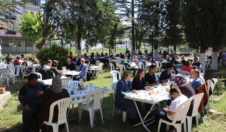 Kırklareli'nde Engelliler Haftası ve Anneler Günü Etkinliği Yapıldı
