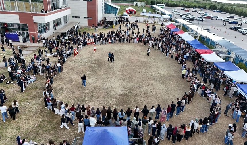 Kırklareli Üniversitesi'nde Binlerce Öğrenci "Kasap Halayı” İle Coştu