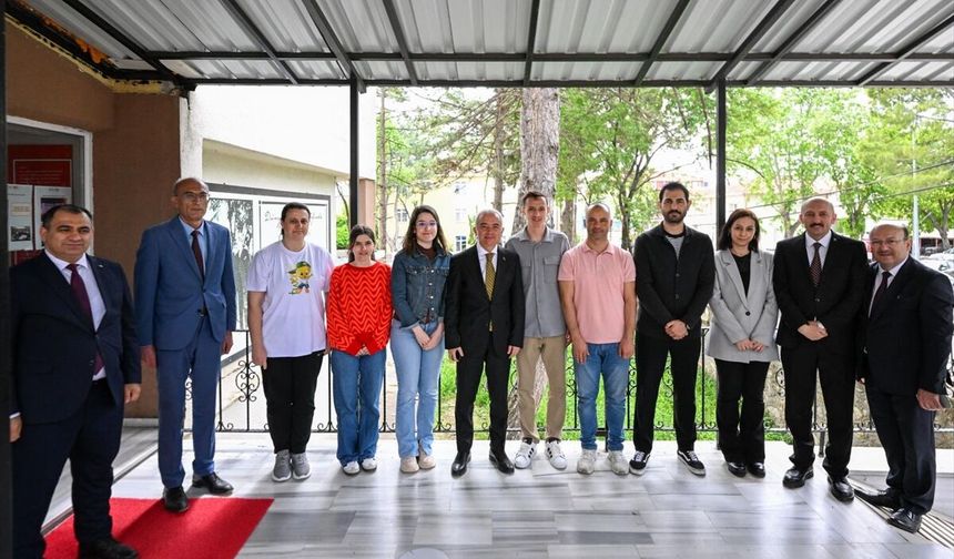 Vali Turan, Vize Milli Eğitim Müdürlüğünü Ziyaret Etti