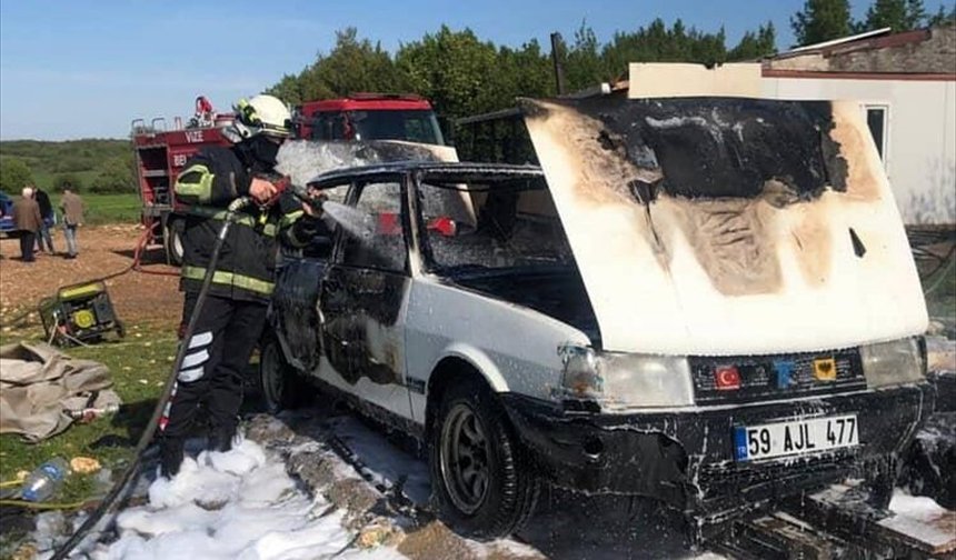 Kırklareli; Park Halindeki Araç Bir Anda Alev Aldı