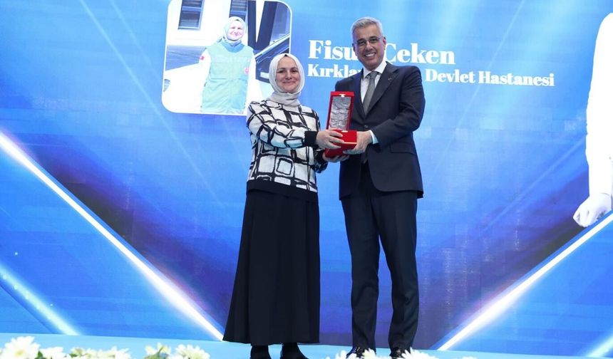 KIRKLARELİ; Hemşire Fisun Çeken’e Bakanlık Ödülü