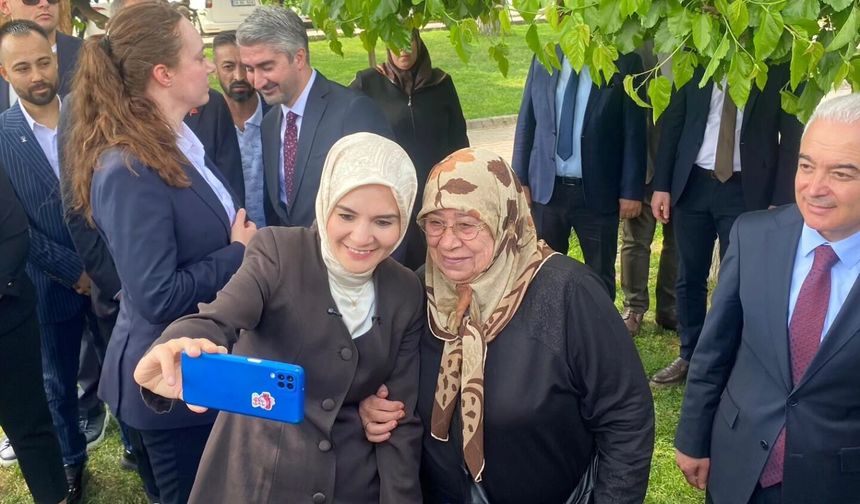 Bakan Göktaş, Vatandaşlarla Yakından İlgilendi