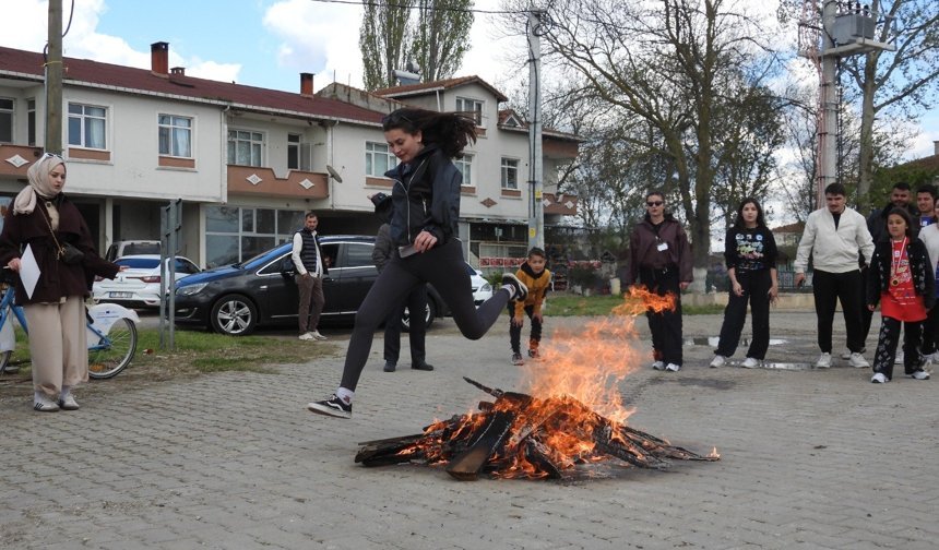 Vize’de Bahar Şenlikleri Renkli Görüntülere Sahne Oldu