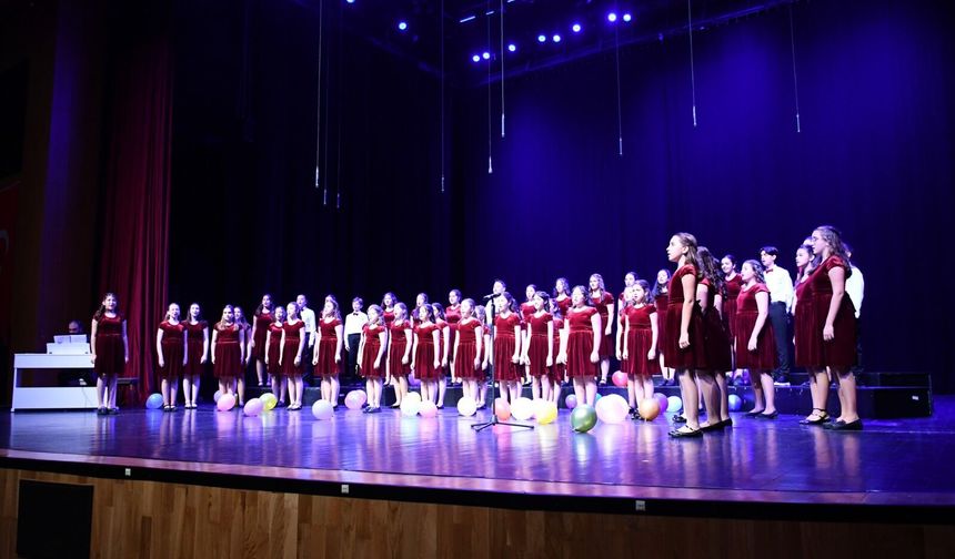 Lüleburgaz Belediyesi Çocuk Korosu’na Anlamlı Ödül