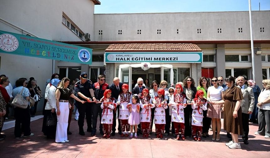 Kırklareli'nde Hayat Boyu Öğrenme Haftası Yıl Sonu Sergisi Açıldı