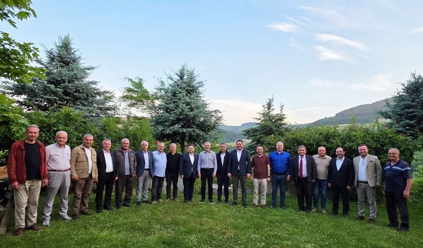 Eski ve Yeni AK Partili Belediye Başkanları Demirköy’de Buluştu