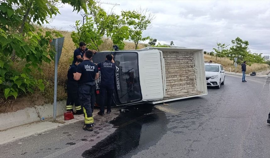 Çerkezköy’de Kamyon Devrildi; 1 Yaralı