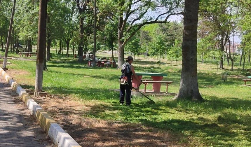 Büyükkarıştıran’da Temizlik Çalışmaları Hız Kesmiyor