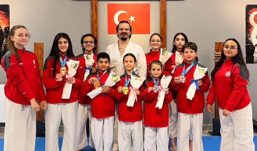Karatede 5 Madalya, 5 Büyük Gurur
