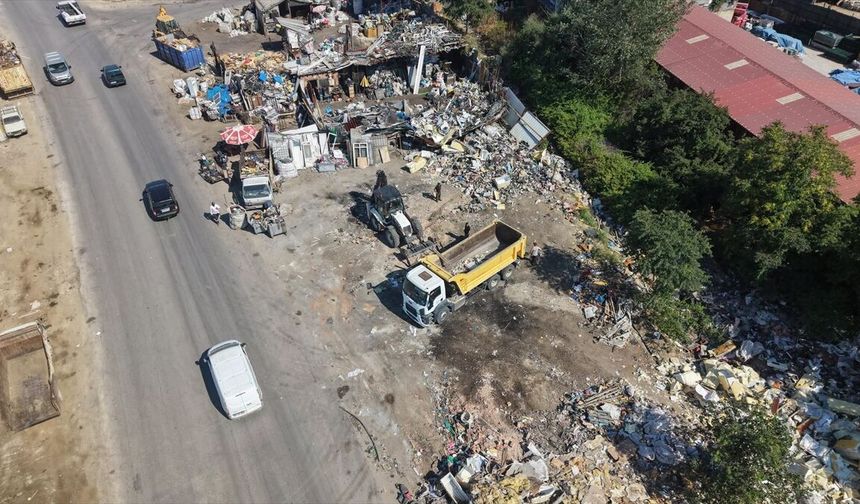 Hurdacıların Taşındığı Alanlarda Temizlik Çalışması Sürüyor
