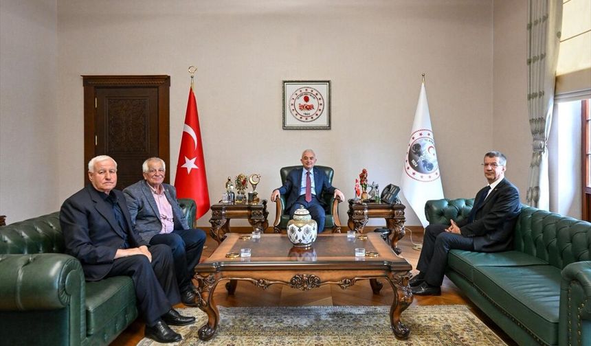 Kaymakam Orhan ve Muhtarlardan Vali Turan’a Ziyaret