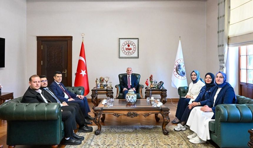 Vali Turan Konuklarını Ağırladı