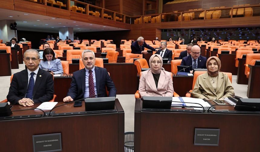 Sarıçam; “Gençlerimiz İçin Kararlılıkla Çalışmaya Devam Ediyoruz”