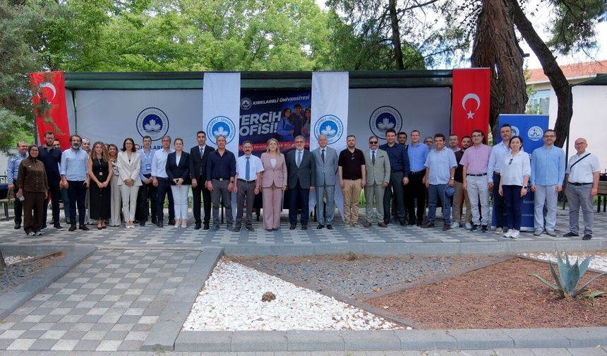 Kırklareli Üniversitesi’nden Üniversite Adaylarına Büyük Destek: Tercih Ofisi Kapılarını Açtı!
