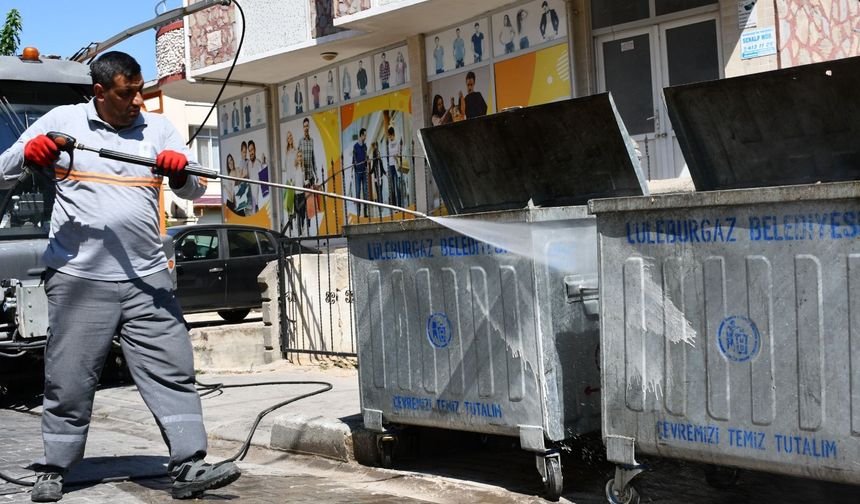Lüleburgaz’da 4 Bin Konteyner Düzenli Olarak Dezenfekte Ediliyor