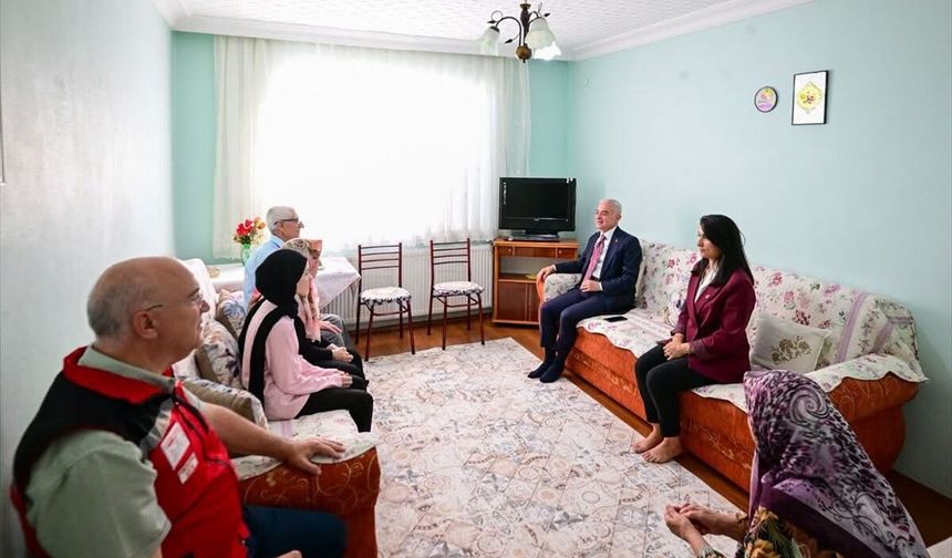 Kırklareli Valisi Turan, Kıbrıs Gazisi Dilbaz'ı Ziyaret Etti