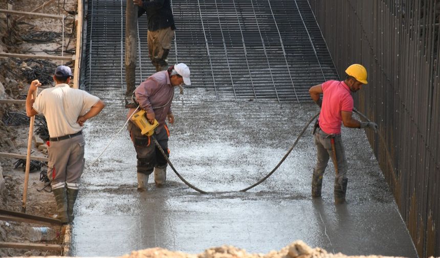 Mehmetçik Caddesi’nde İstinat Duvarı Çalışması Başladı