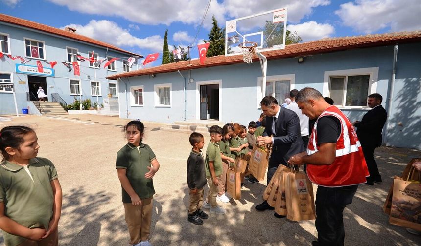 Vakıflardan Kırklareli'ndeki Öğrencilere Eğitim Desteği