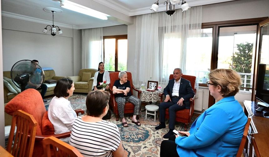 Vali Turan, Hane Ziyaretlerini Sürdürüyor