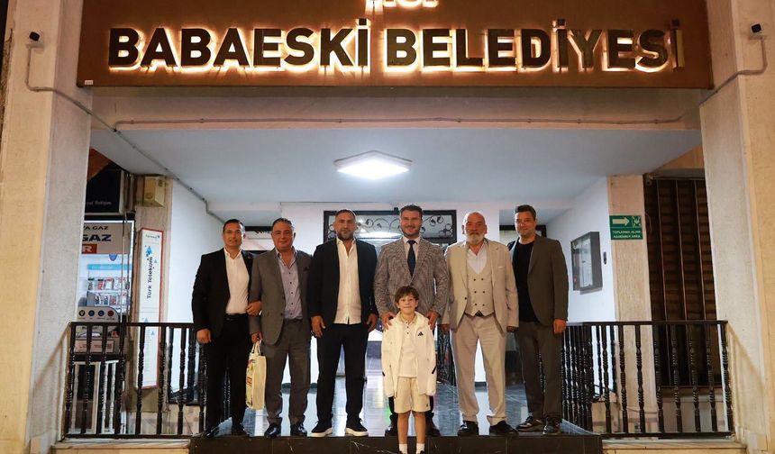 Başkan Fırat Yayla, Spor ve Sanat Dünyasının Ünlü İsimlerini Ağırladı