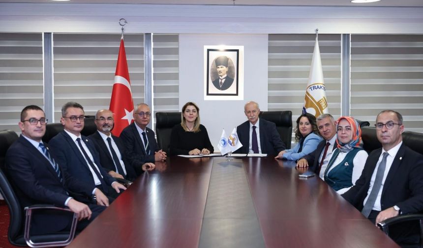 Kırklareli Üniversitesi İle Trakya Üniversitesi Arasında Yazılım İş Birliği