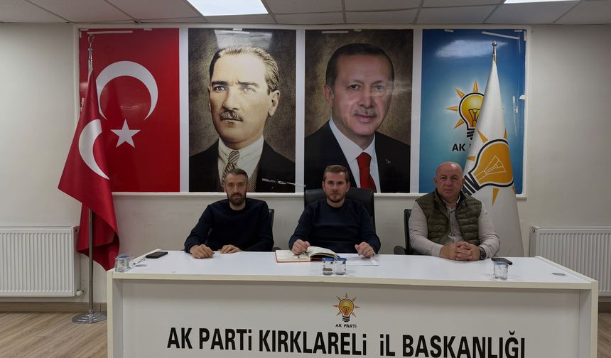 AK Parti Merkez İlçe Yönetimi Haftalık Toplantısını Gerçekleştirdi