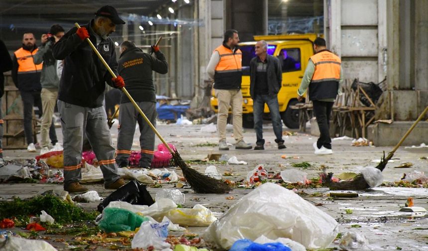 Her Pazarın Sonunda Ekipler Görevde