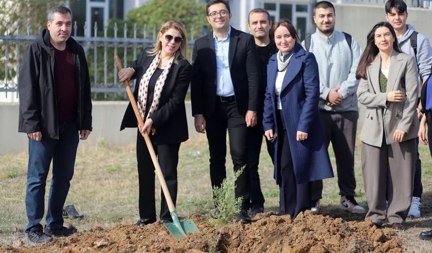 Kırklareli Üniversitesinde Fidanlar Toprakla Buluştu