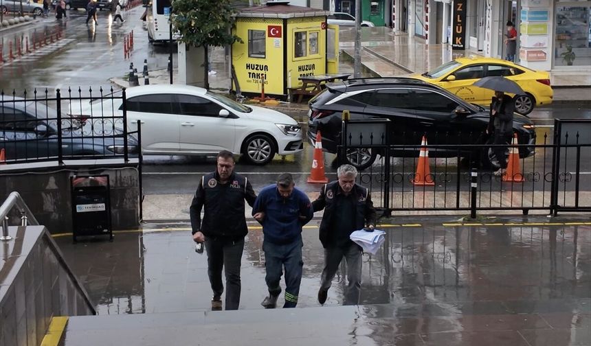 Tekirdağ'da Türk Bayraklarını Çöpe Atan Şüpheli Tutuklandı