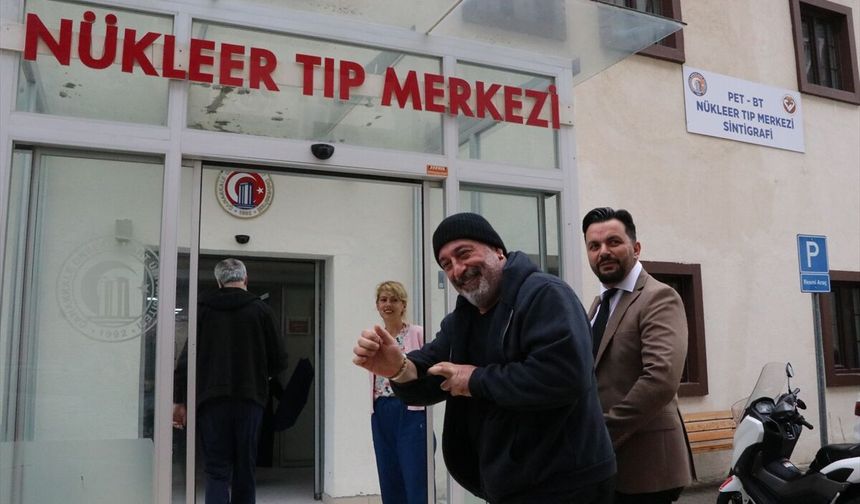 Sanatçı Cem Yılmaz ÇOMÜ Hastanesi'nde Sağlık Kontrolünden Geçti