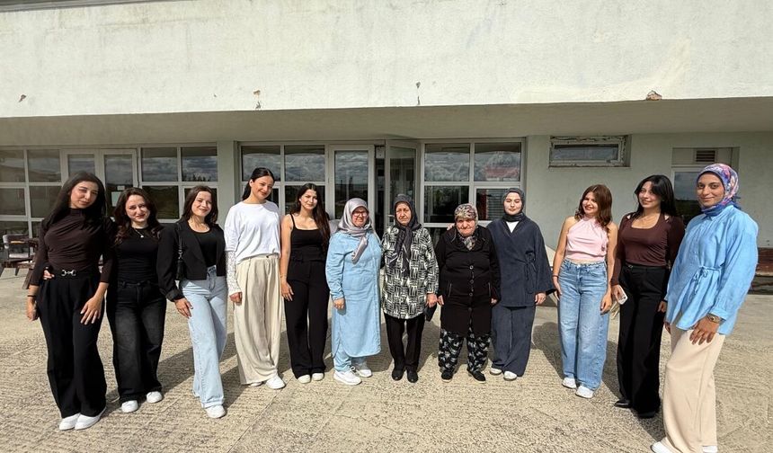 İftar Sofralarından Çay Sohbetlerine Uzanan Gönül Köprüsü